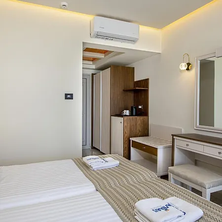Vantaris Luxury Hotel