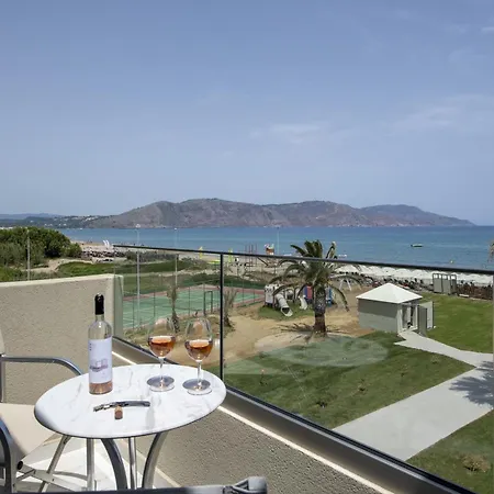 Vantaris Luxury Hotel 4*