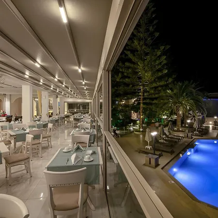 Vantaris Luxury Hotel 4*