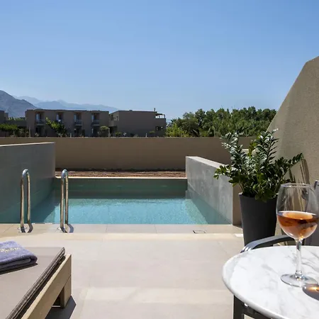 Vantaris Luxury Otel